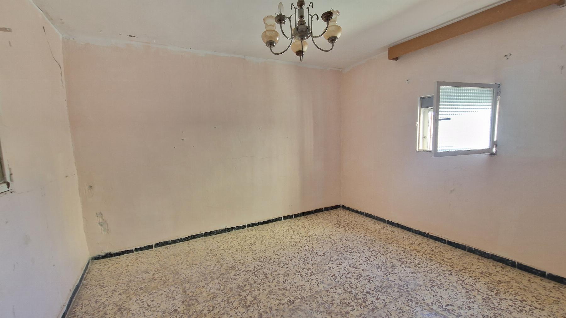 Venta de casa en Macael
