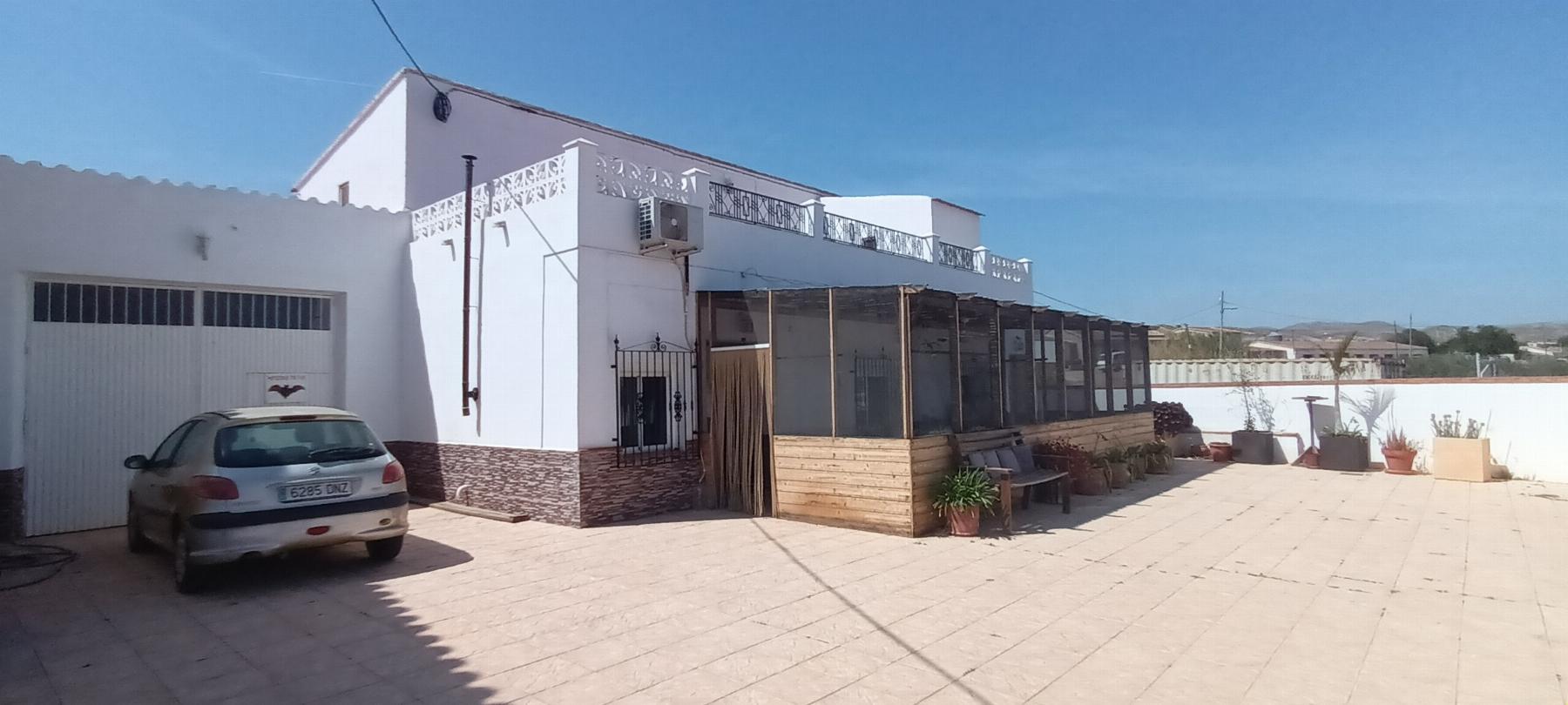 For sale of villa in Huércal-Overa