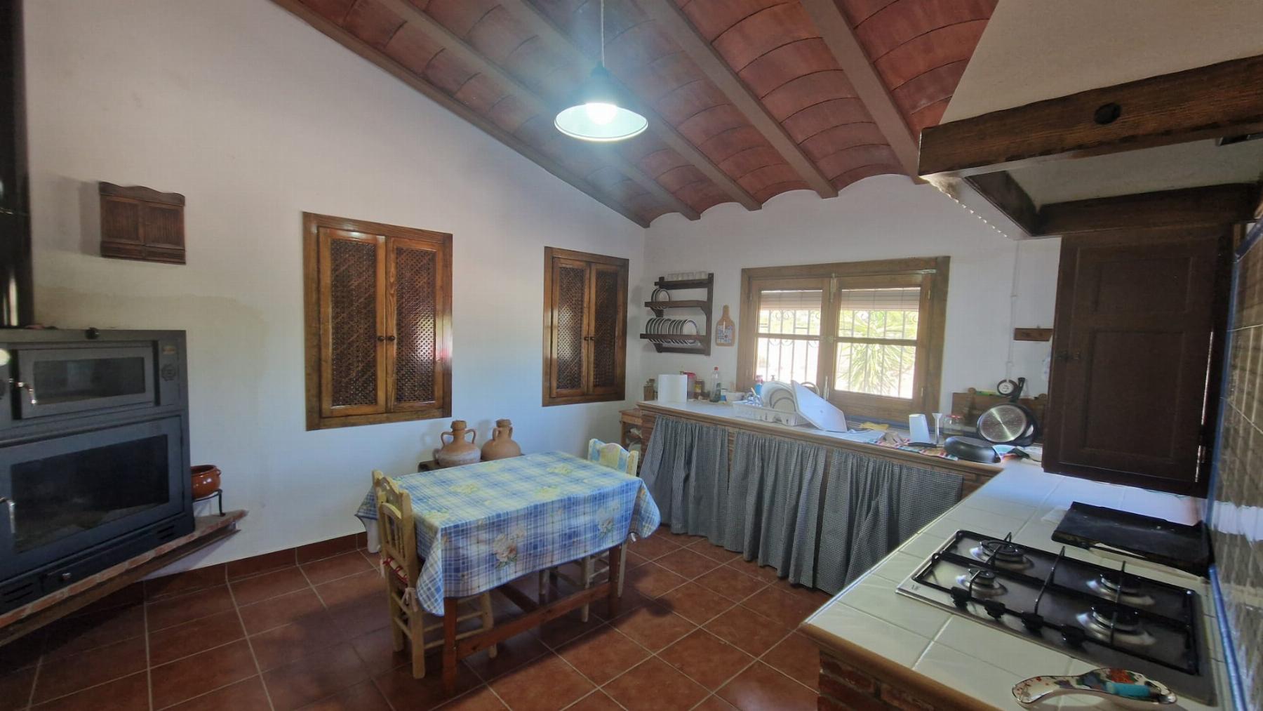 For sale of villa in Somontín