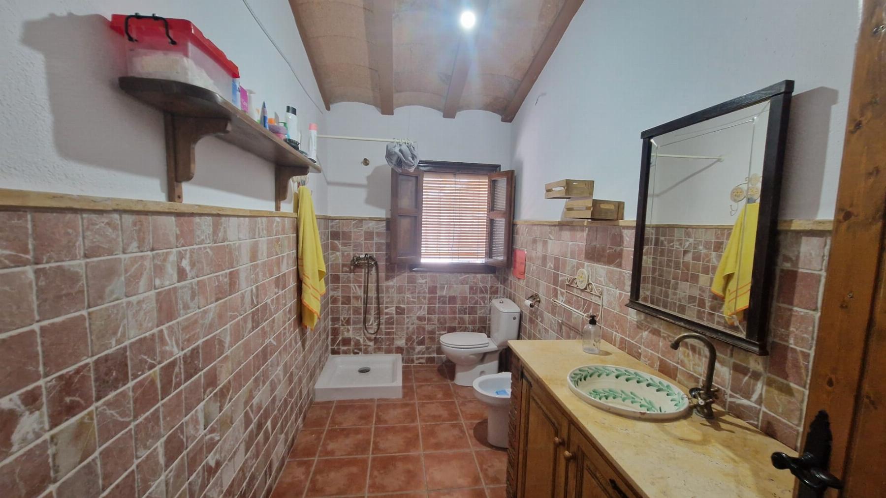 For sale of villa in Somontín