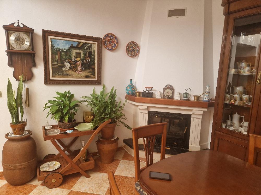 For sale of house in Cantoria