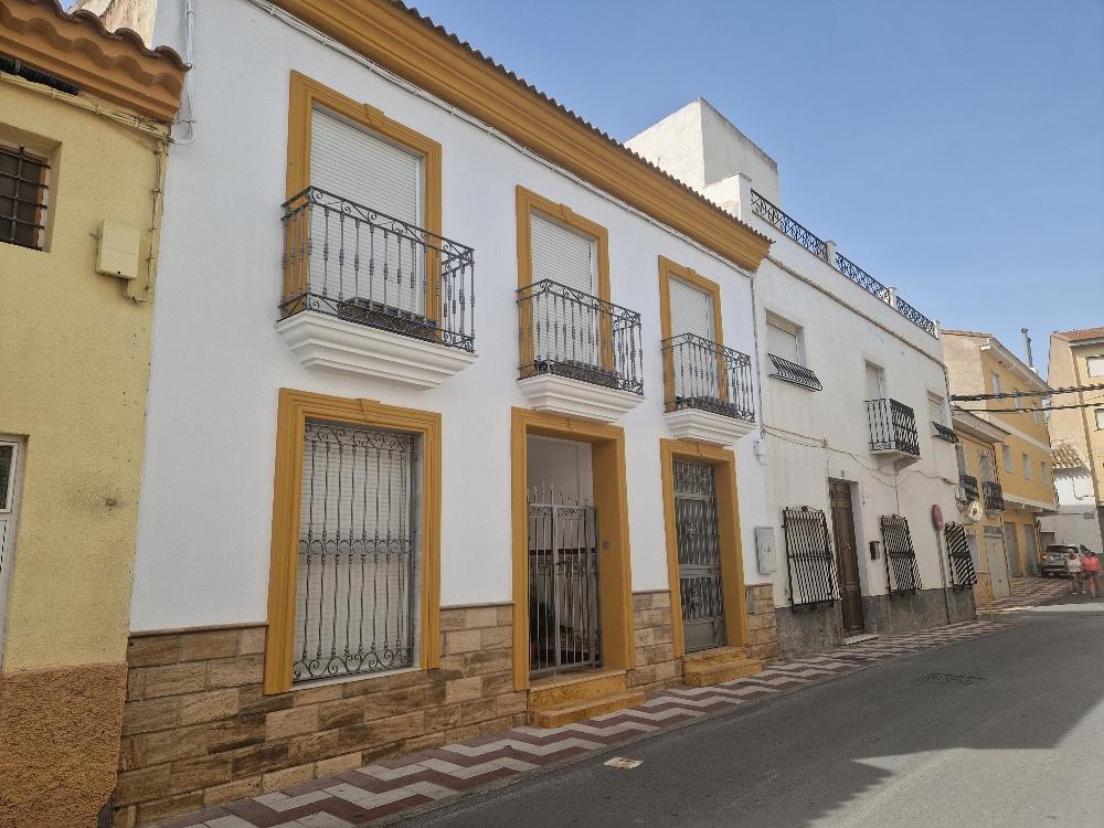 For sale of house in Cantoria