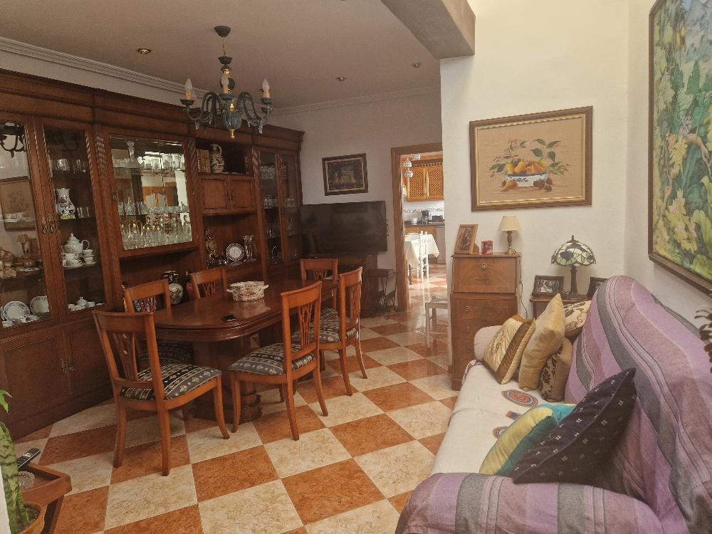 For sale of house in Cantoria