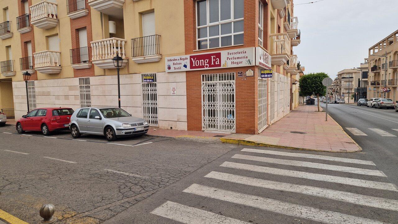 For rent of commercial in Albox