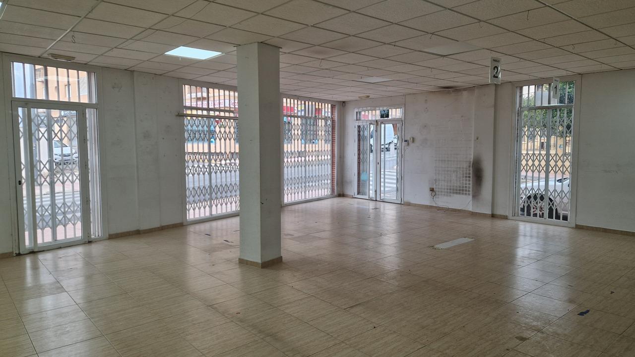 For rent of commercial in Albox