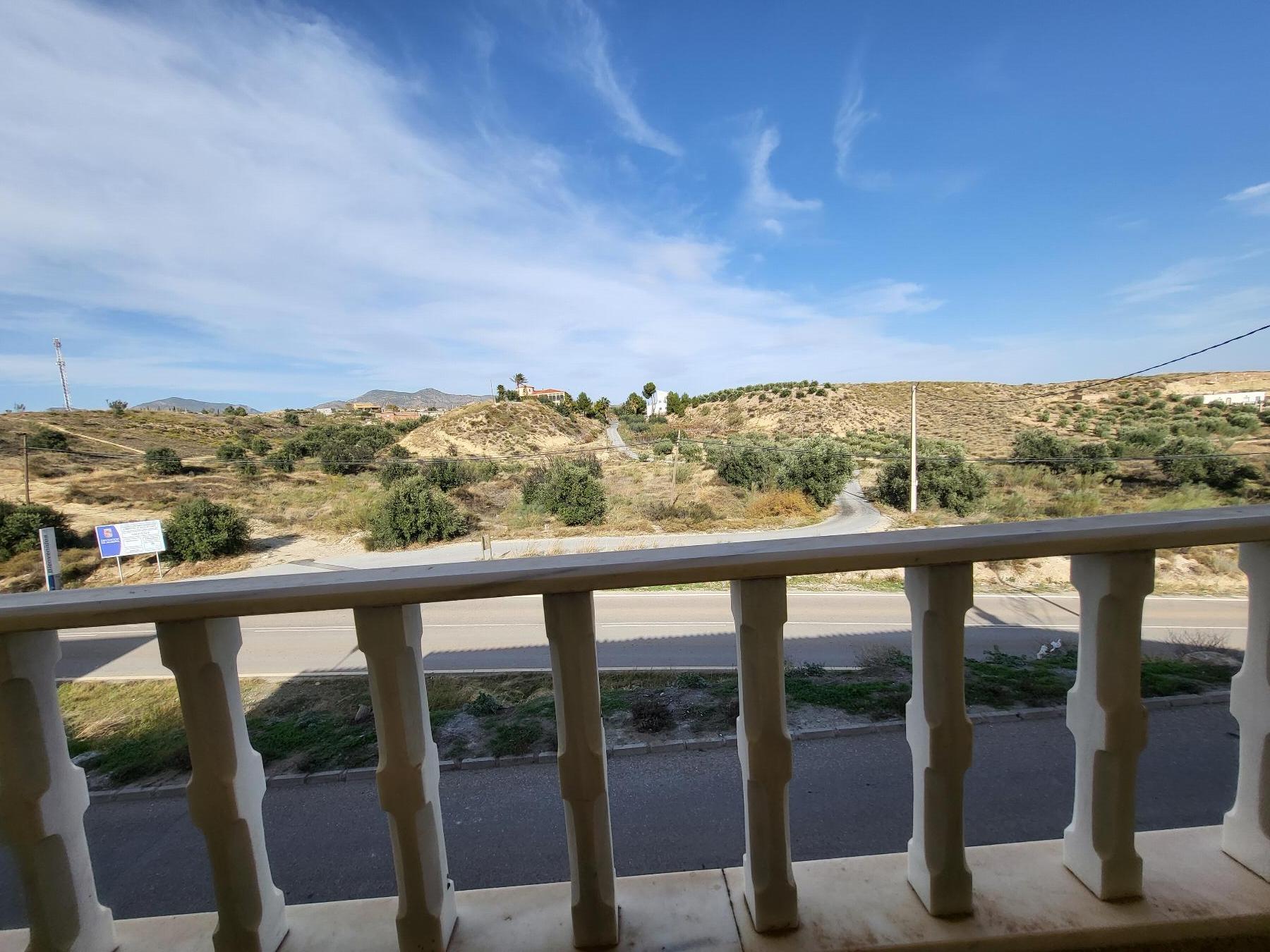 For sale of flat in Fines