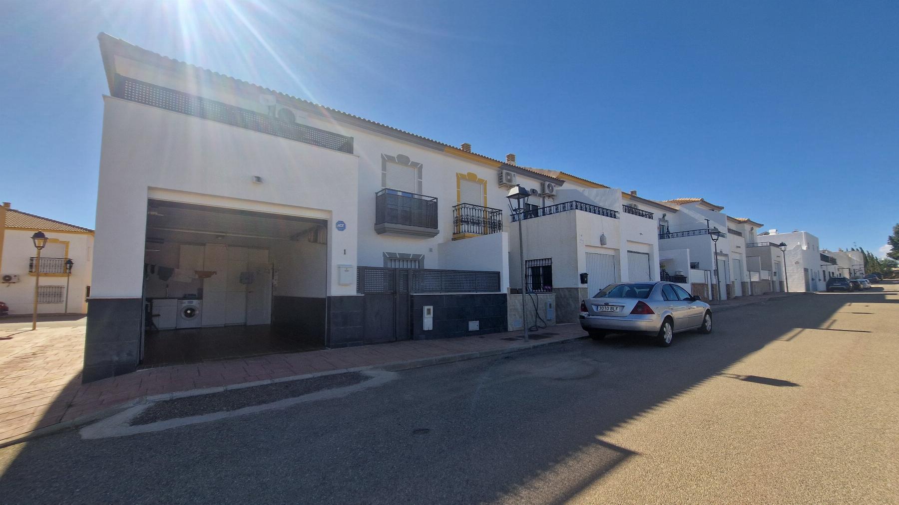 For sale of house in Arboleas