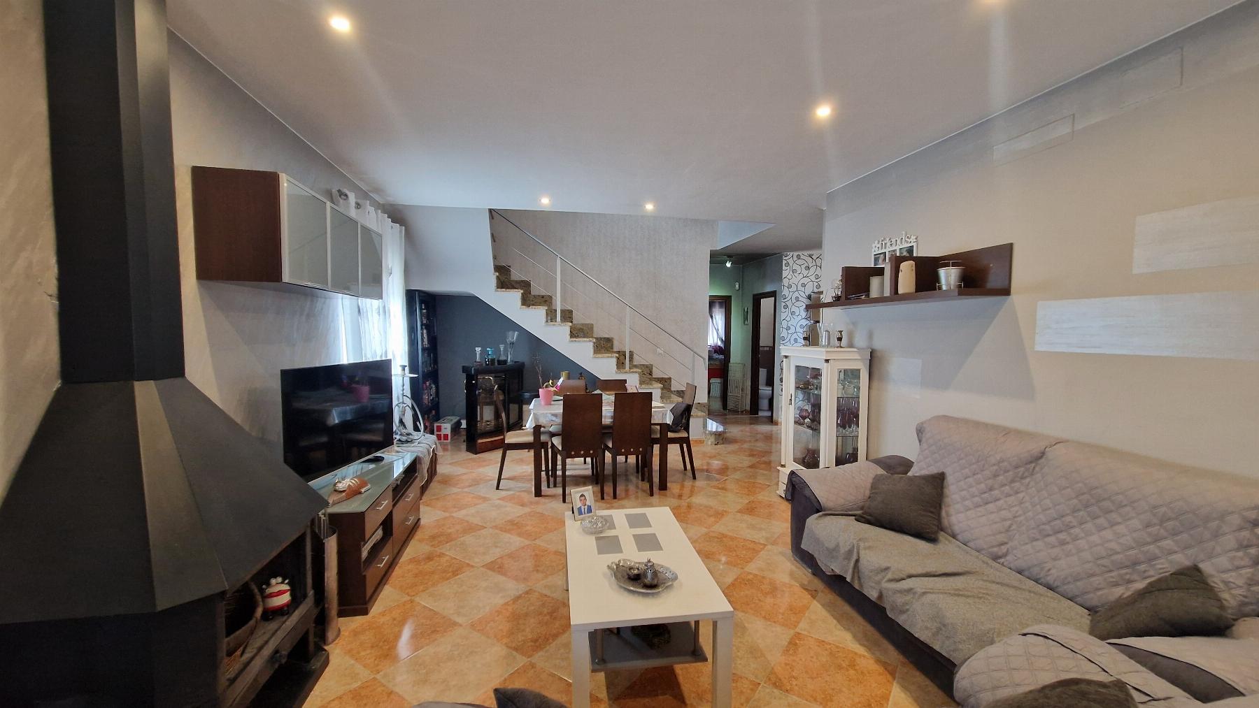 Venta de villa en Arboleas