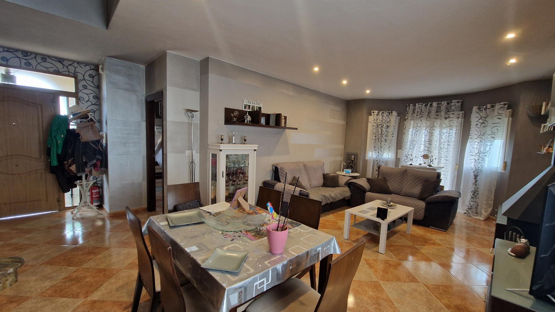 Venta de villa en Arboleas
