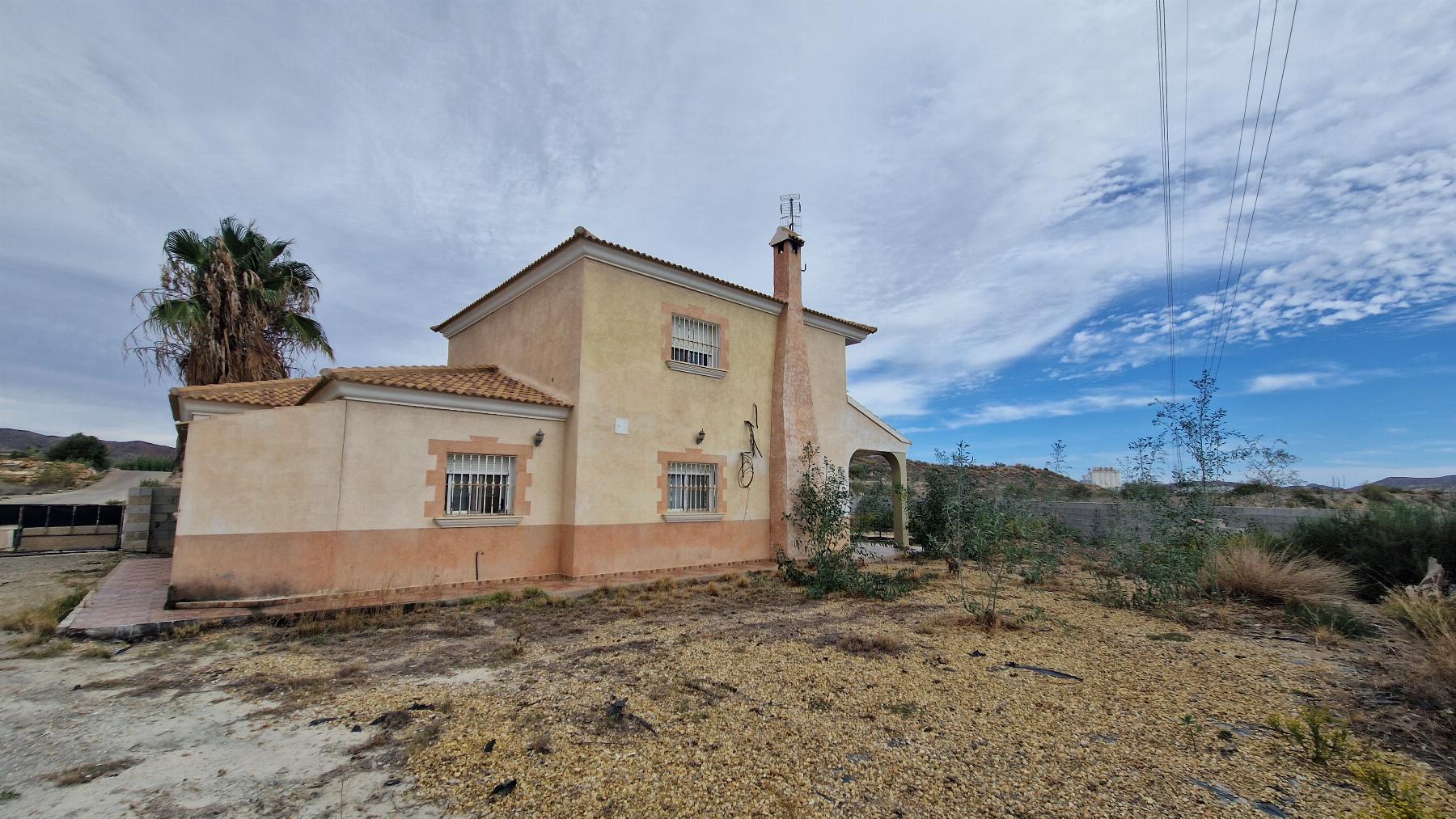 Venta de villa en Arboleas