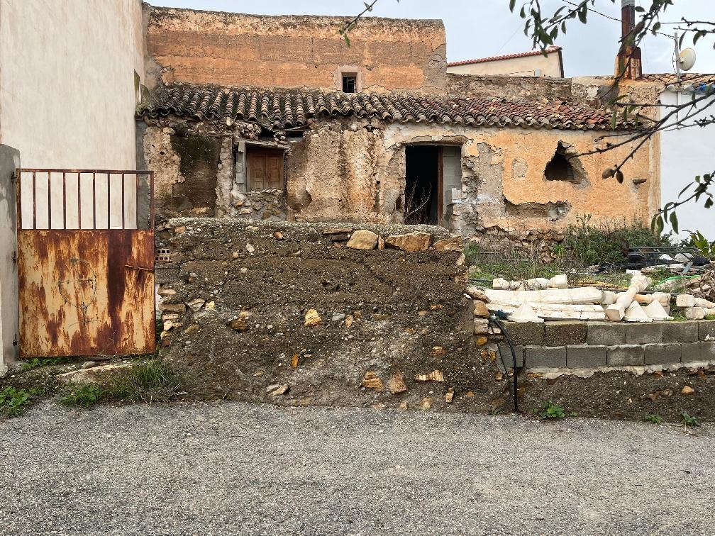 For sale of house in Oria