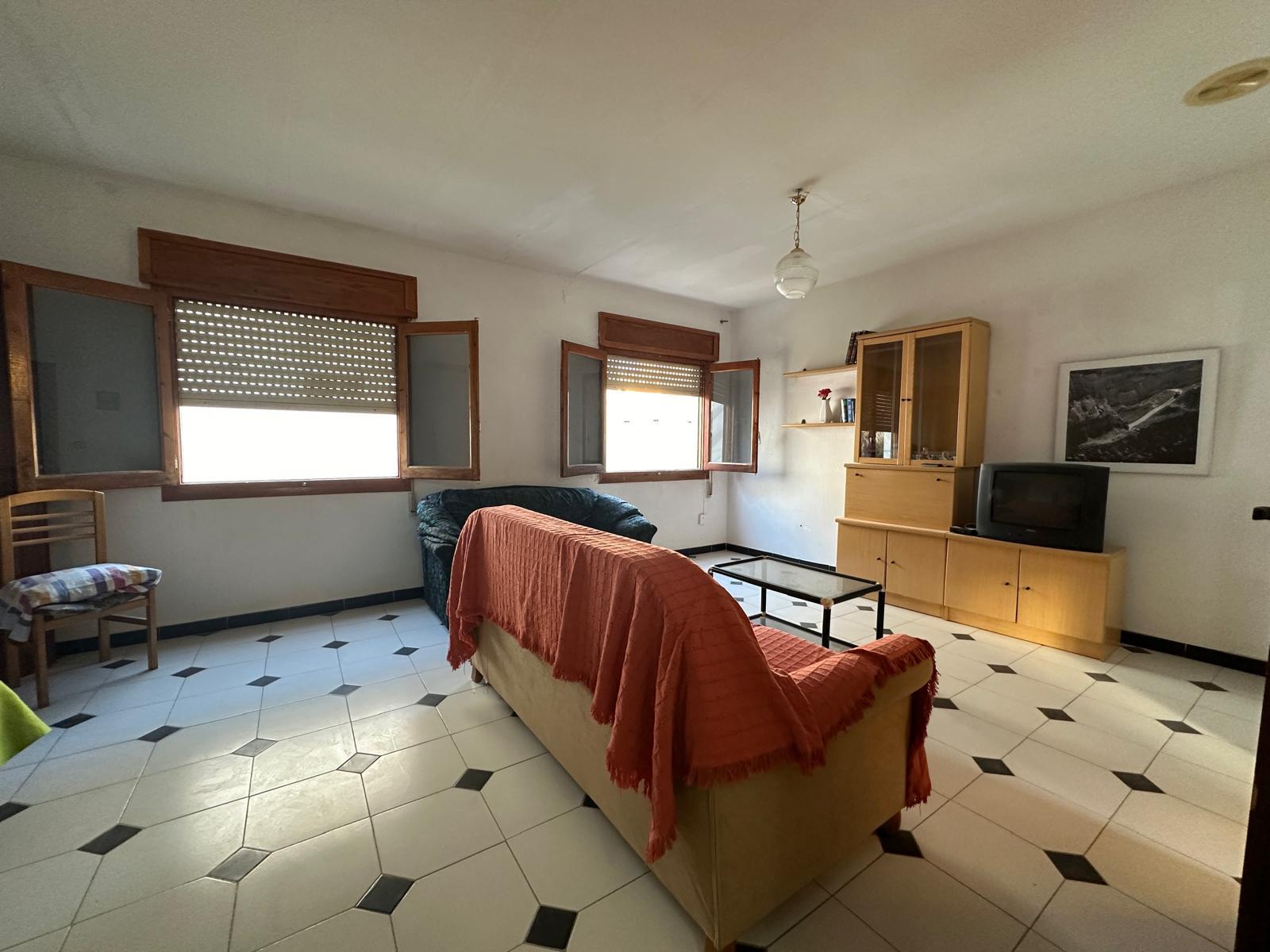 For sale of flat in Macael