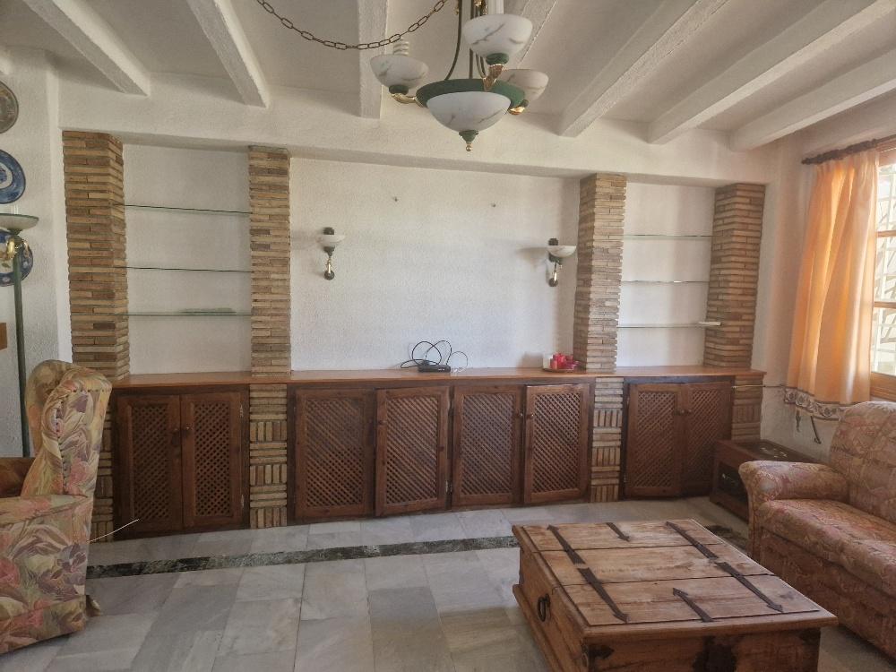 For rent of villa in Cantoria