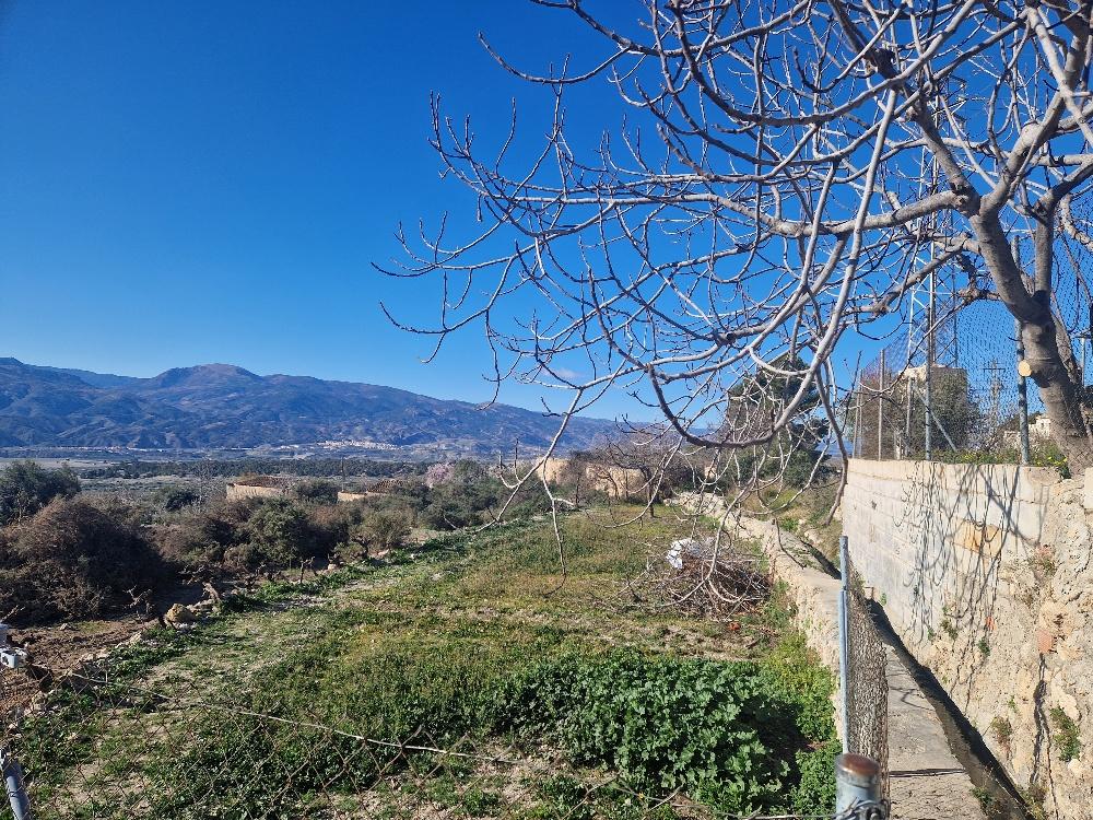 Venta de casa en Somontín