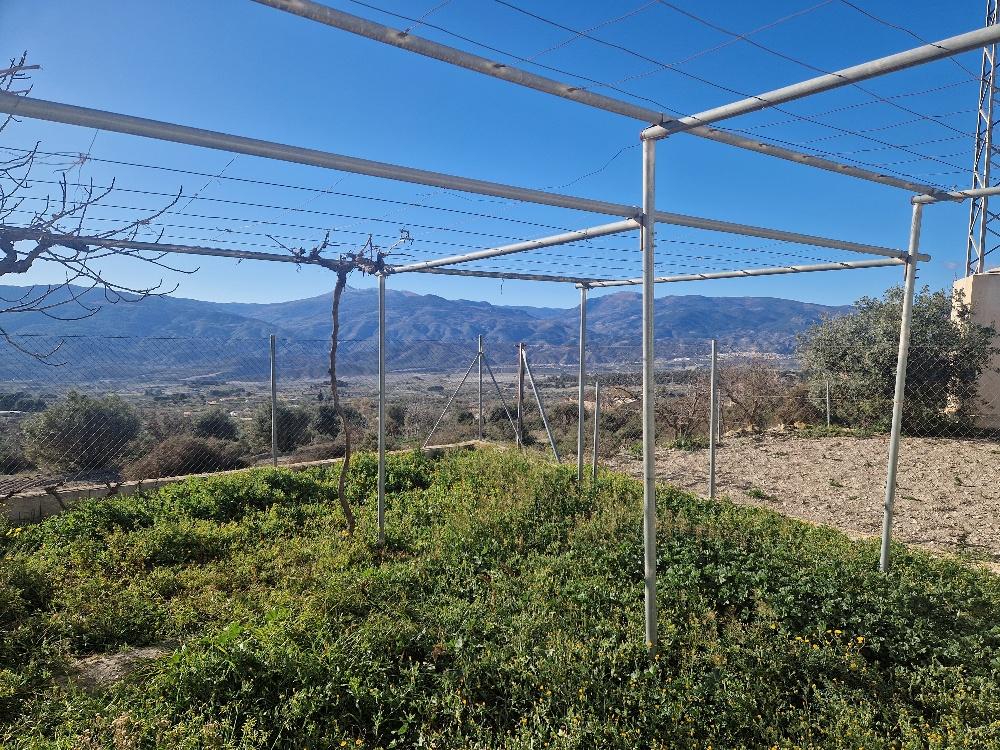 Venta de casa en Somontín