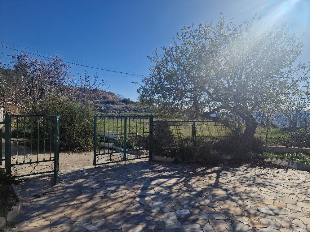 Venta de casa en Somontín