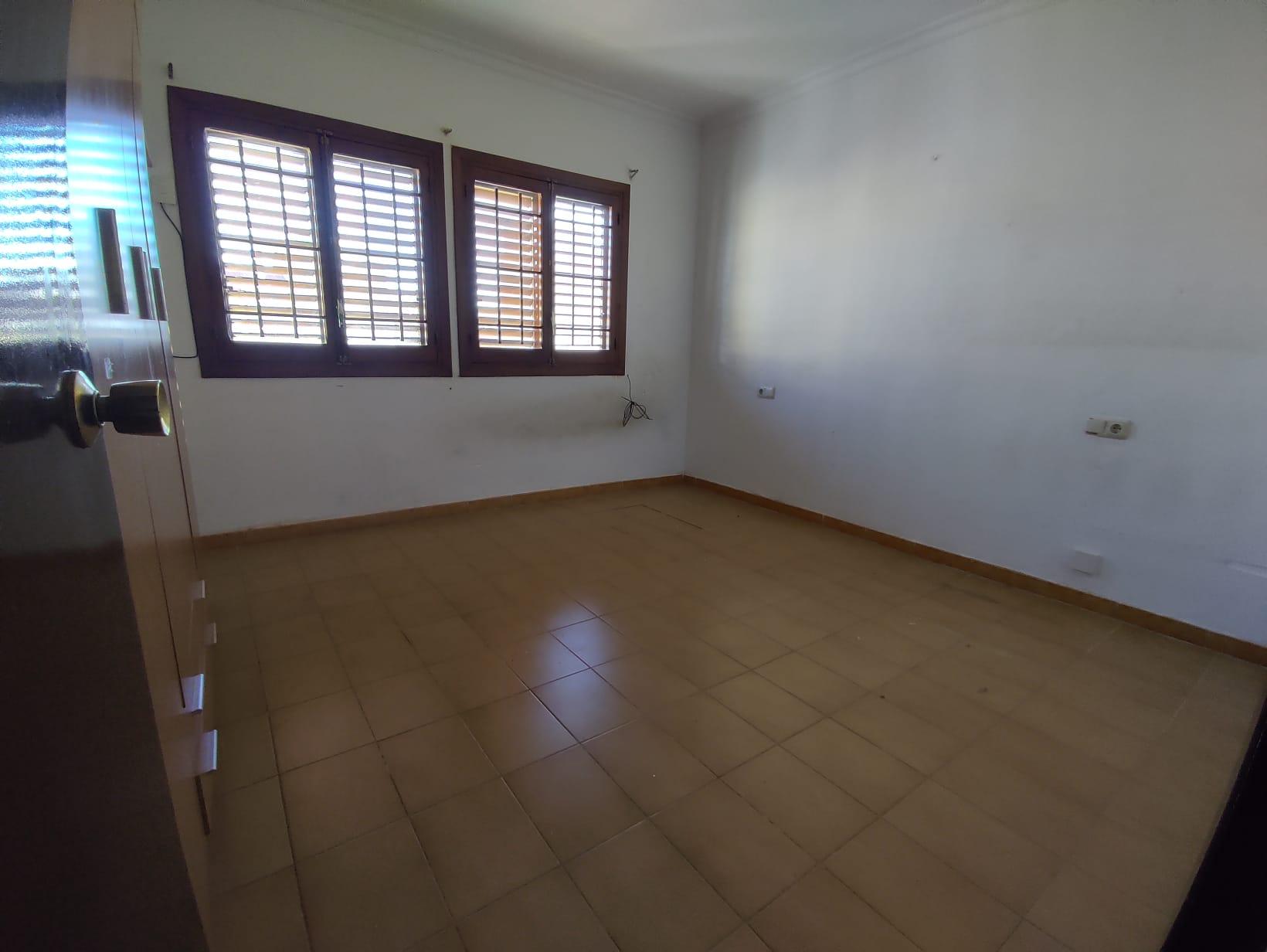 For sale of house in Macael