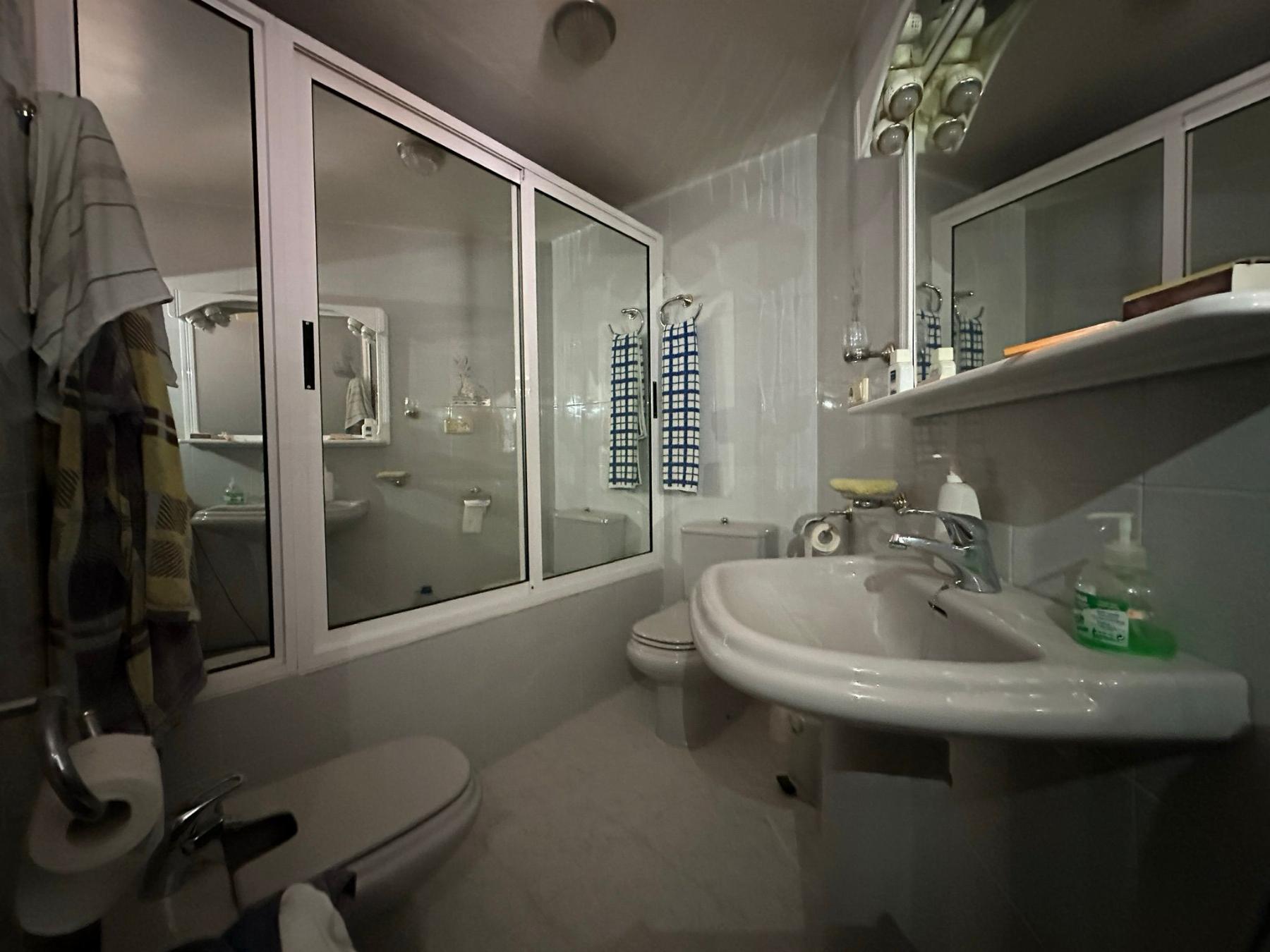 For sale of house in Macael