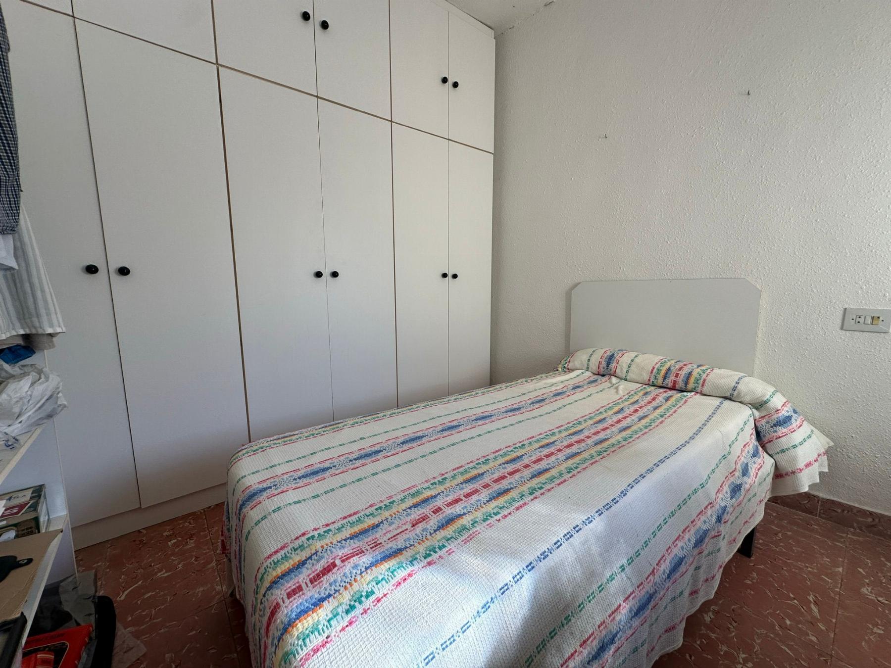 For sale of house in Macael