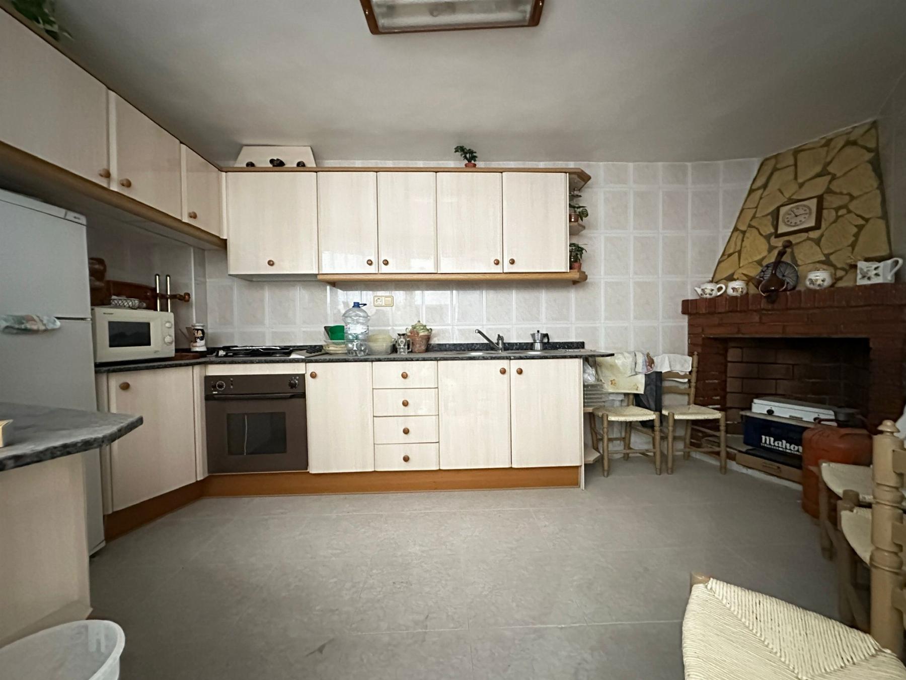 For sale of house in Macael