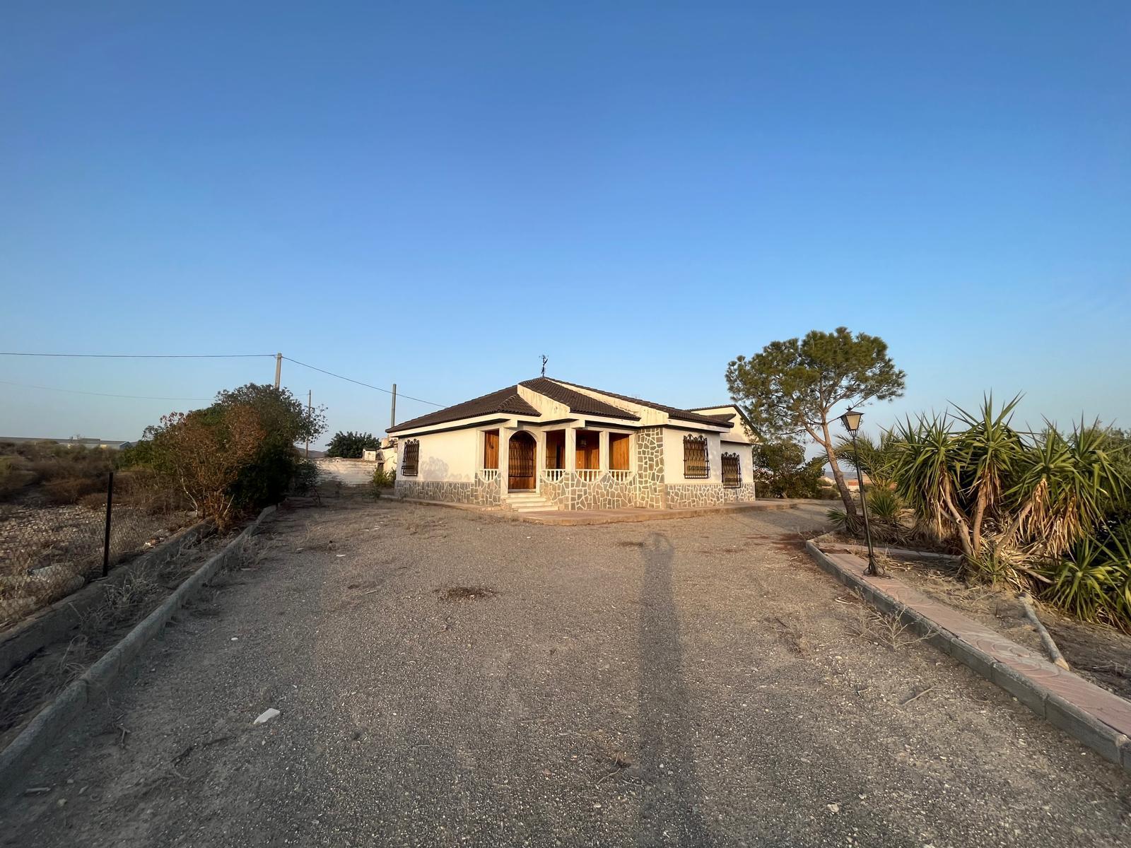 Venta de villa en Albox
