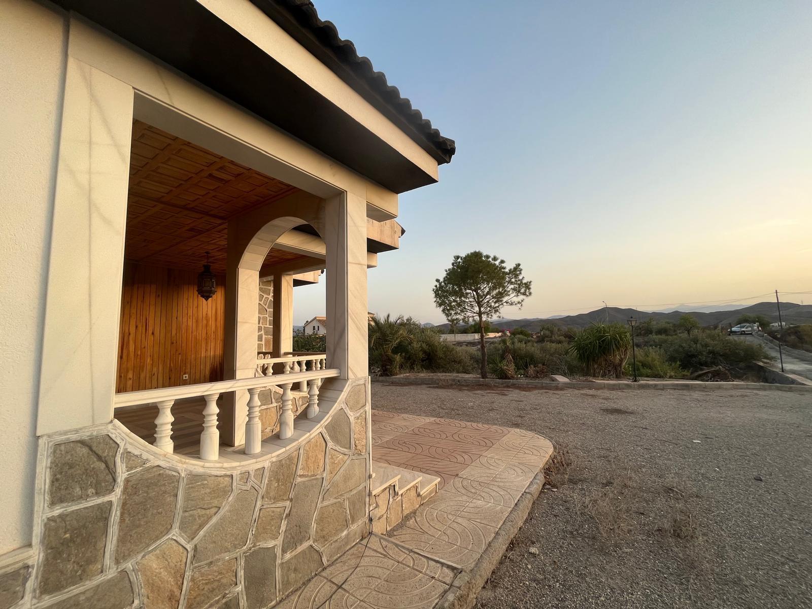 Venta de villa en Albox