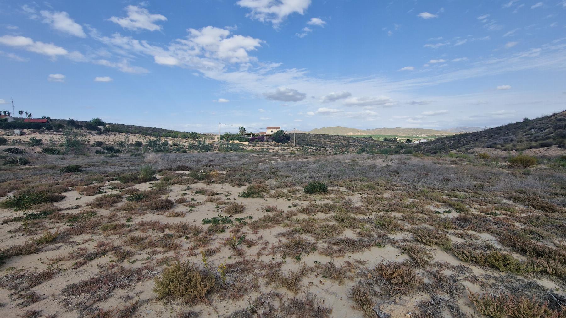 Venta de terreno en Zurgena