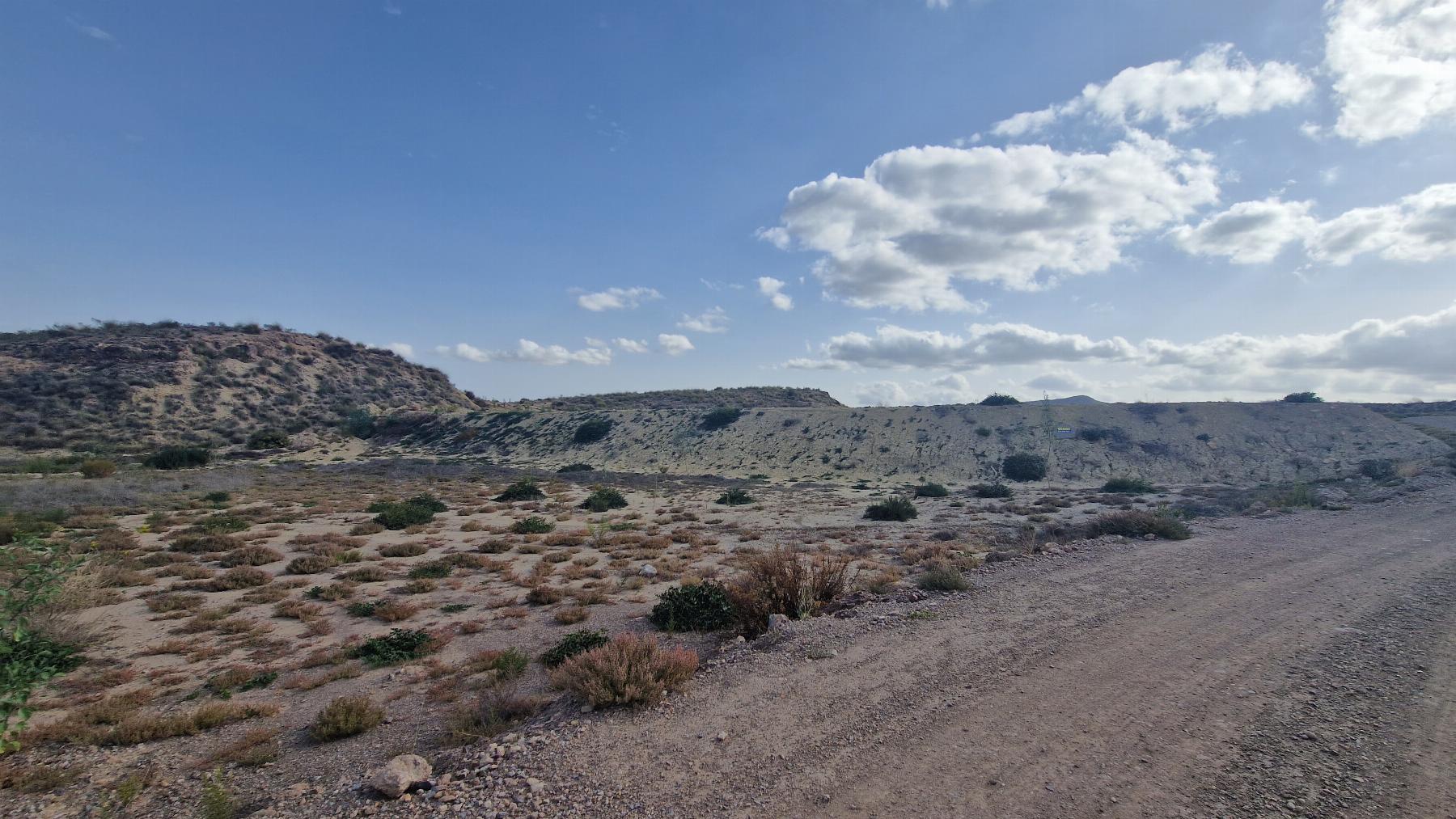 Venta de terreno en Zurgena