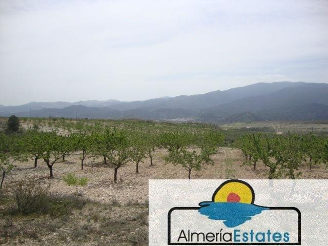 Venta de casa en Somontín