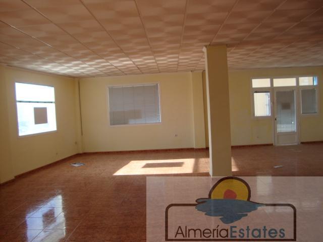 Alquiler de local comercial en Albox