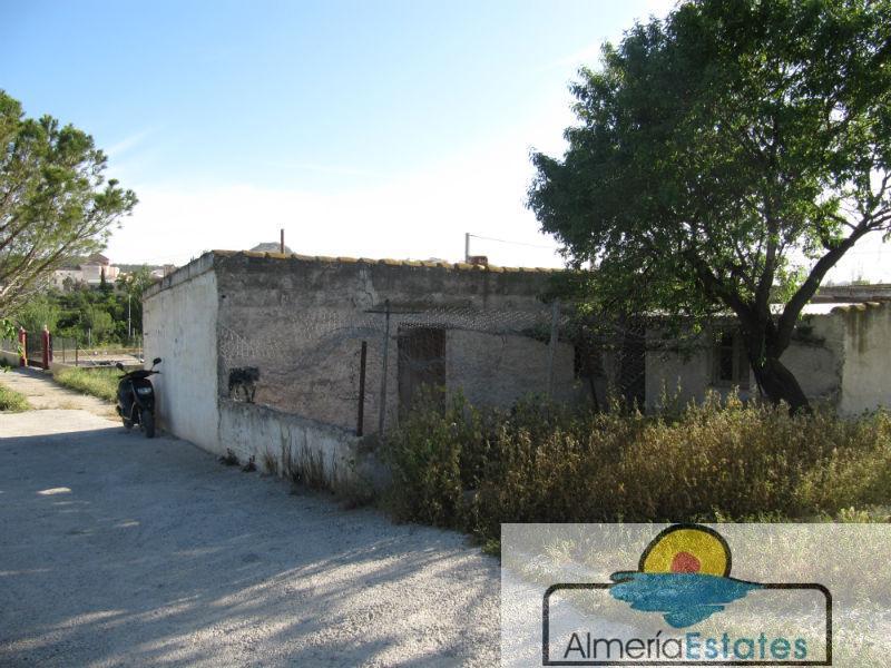 For sale of house in Vélez-Rubio