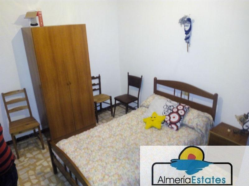 For sale of flat in Vélez-Rubio