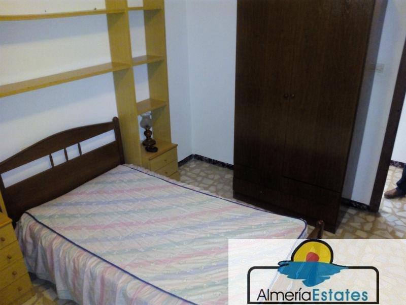 For sale of flat in Vélez-Rubio