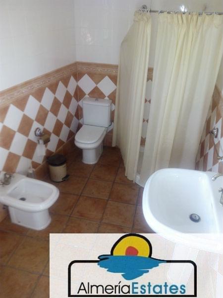 For sale of house in Vélez-Rubio