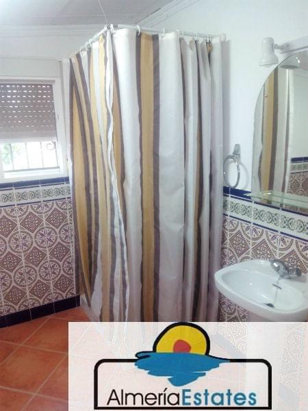 For sale of house in Vélez-Rubio