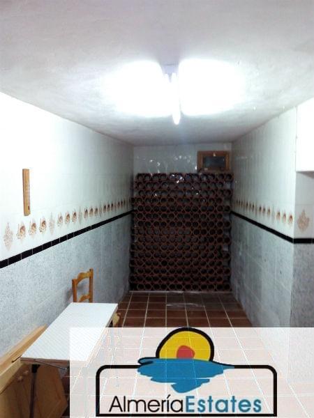 For sale of house in Vélez-Rubio