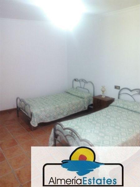 For sale of house in Vélez-Rubio