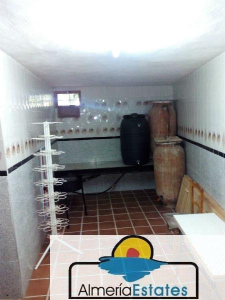 For sale of house in Vélez-Rubio