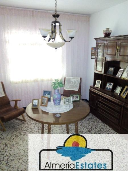 Venta de casa en Vélez-Rubio