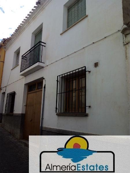 Venta de casa en Vélez-Rubio