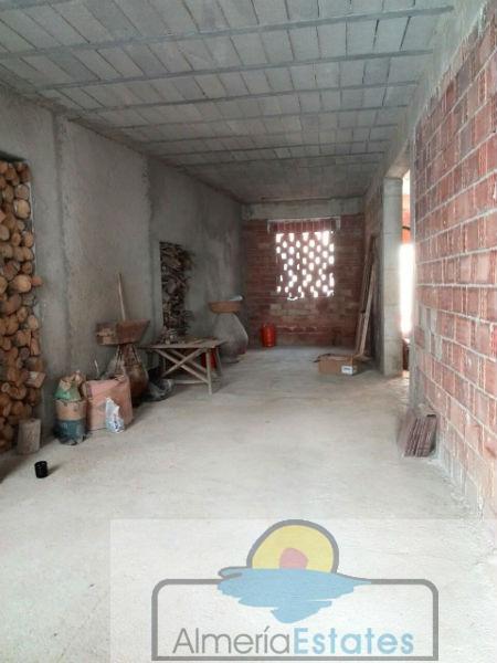 For sale of house in Vélez-Rubio