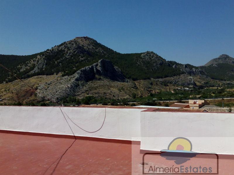 For sale of house in Vélez-Rubio