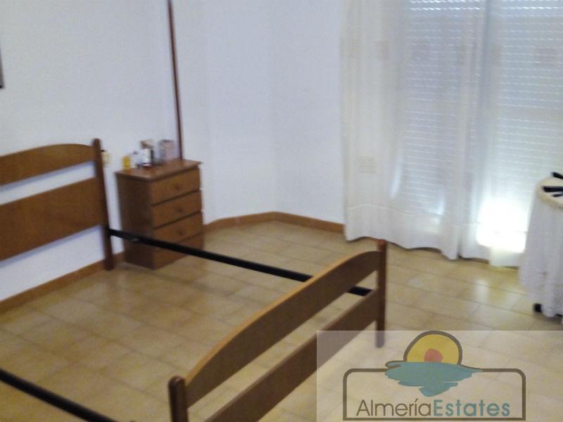 For sale of house in Vélez-Rubio