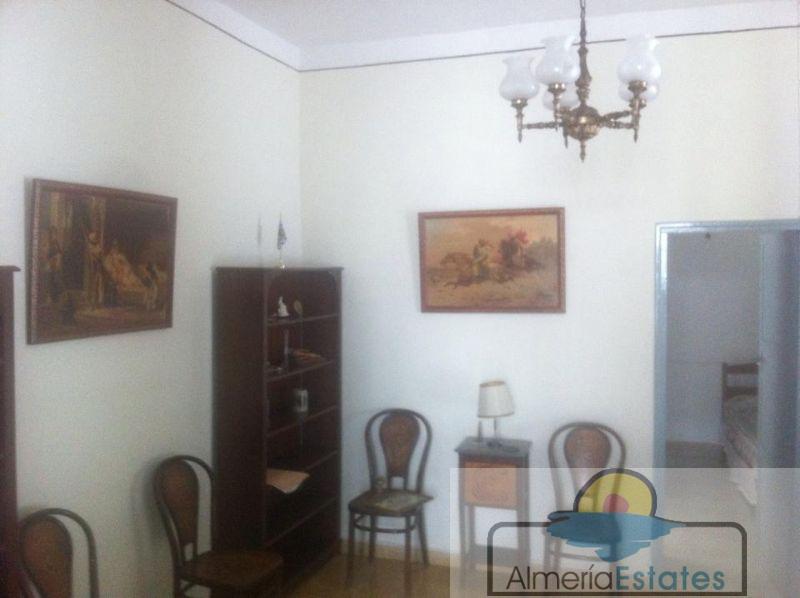 For sale of house in Vélez-Rubio