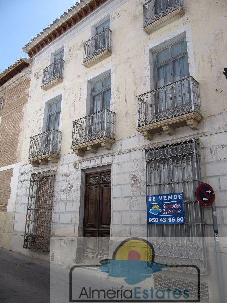 For sale of house in Vélez-Rubio