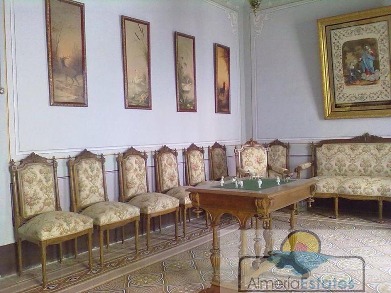 For sale of house in Vélez-Rubio