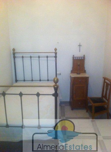 For sale of house in Vélez-Rubio