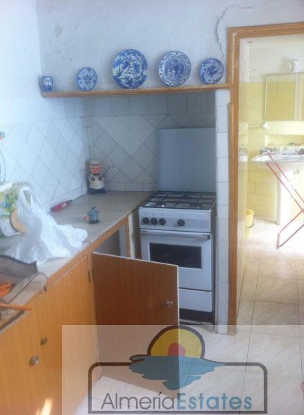 For sale of house in Vélez-Rubio
