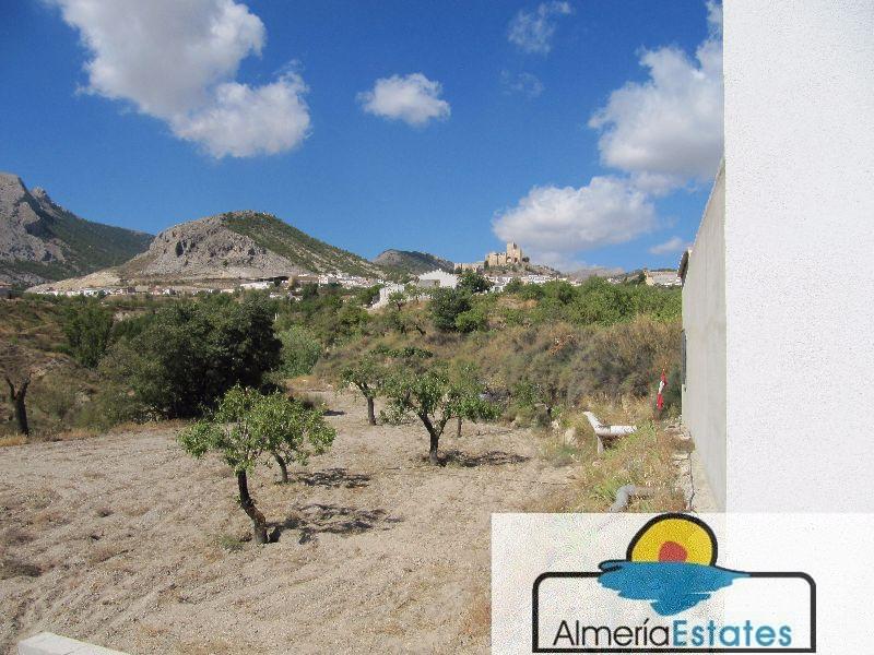 For sale of villa in Vélez-Blanco