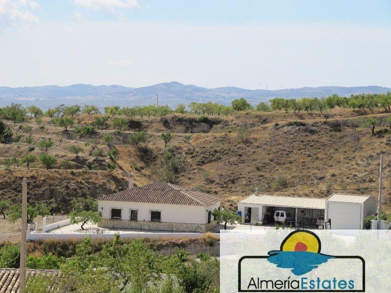 For sale of villa in Vélez-Blanco
